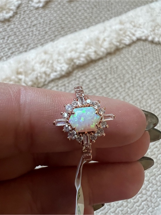 Bomb Party Jewelry - Bomb party rbp5941 obsessed with her size 8 new!! Frosted fire opal